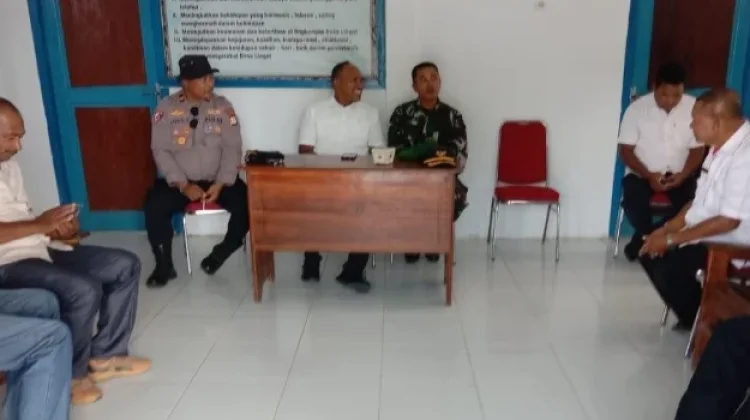 Kapolsek Selaru Kunjungi Desa Lingat dan Werain
