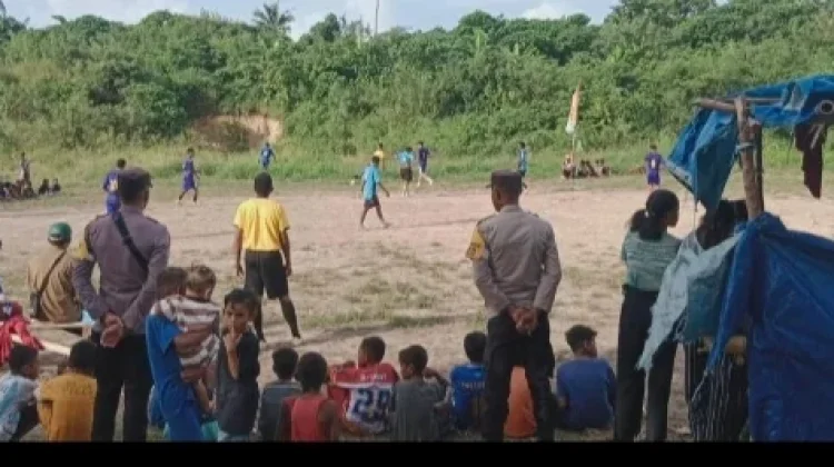Bhabinkamtibmas Watmuri Amankan Turnamen Futsal Solafide Cup I