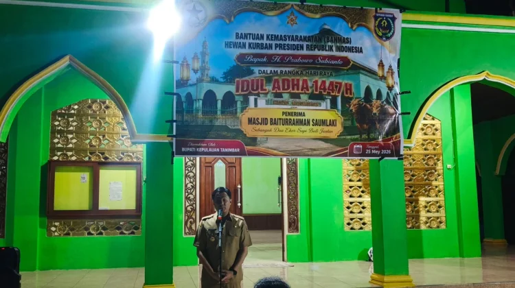 Jauwerissa Serahkan Bantuan  Hewan Kurban Presiden Prabowo Subianto