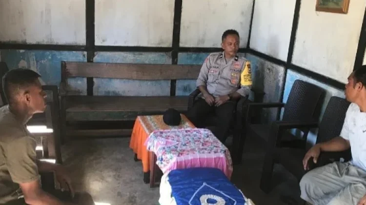 Bhabinkamtibmas Watmasa Sambangi Warga Melalui DDS