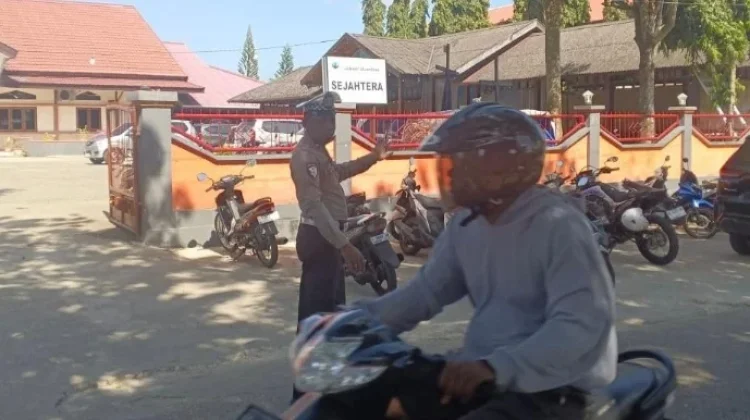 Sat Lantas Polres Kepulauan Tanimbar Amankan Ibadah Minggu