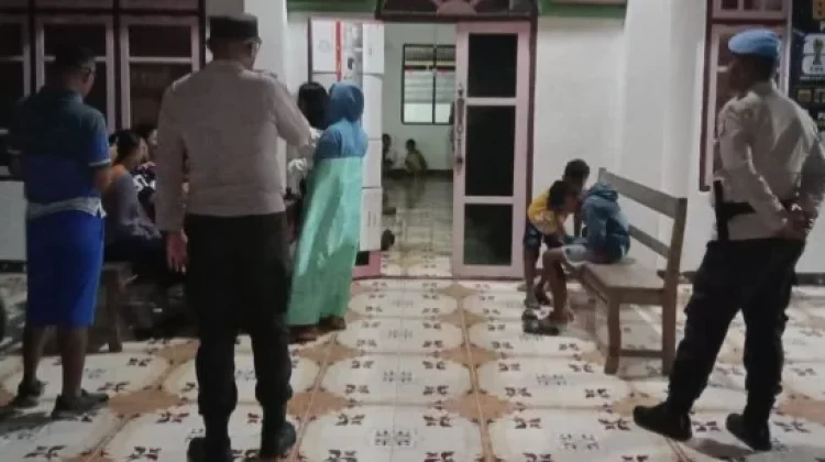 Polsek Fordata Amankan Kegiatan Nobar di Dua Lokasi