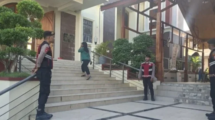 Polisi Amankan Ibadah pada  Sejumlah  Gereja di Saumlaki