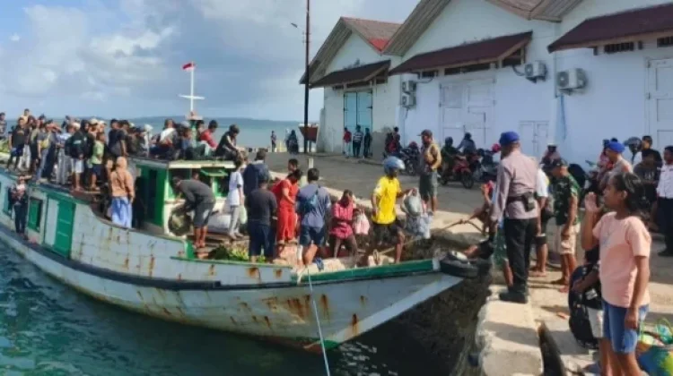 Sat Polair Polres Kepulauan Tanimbar  Amankan Debarkasi