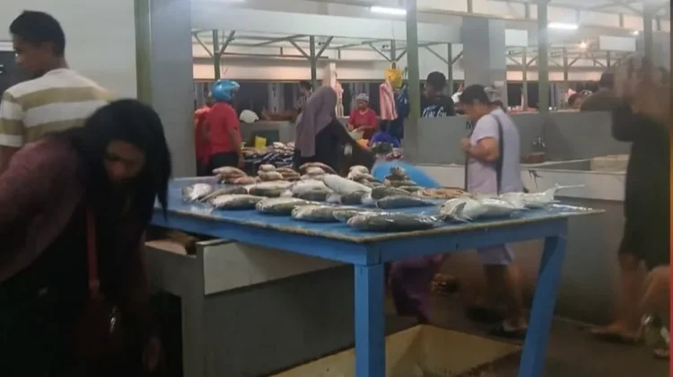 Cuaca Buruk, Harga Ikan di Saumlaki Meroket