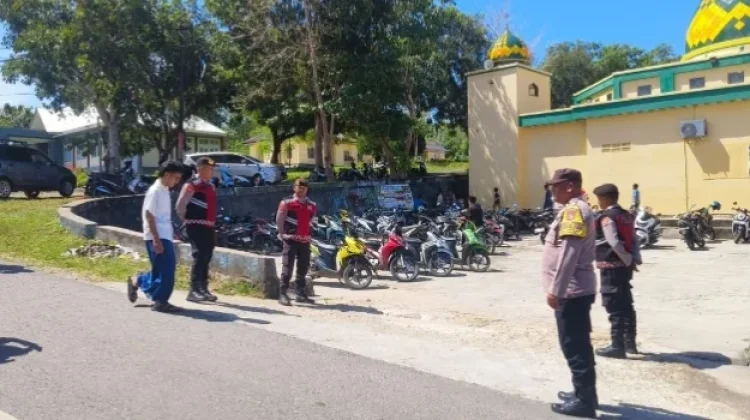 Sholat Jumat,  Polres Kepulauan Tanimbar Gelar Patroli