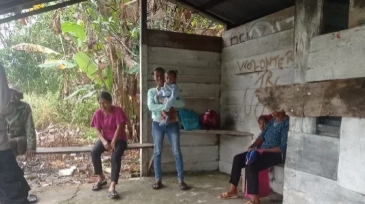 Bhabinkamtibmas Desa Persiapan Ilngei Barat Sambangi Warga