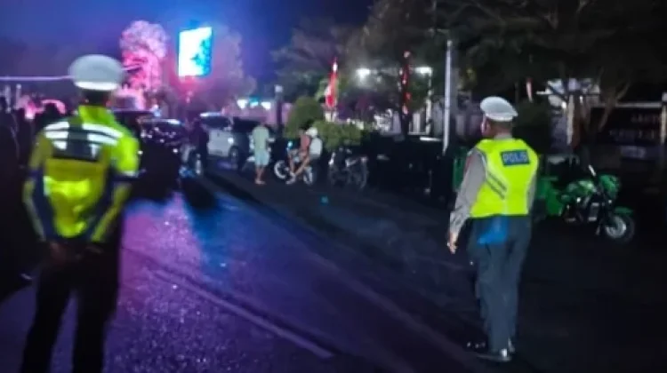 Polres Kepulauan Tanimbar Jaga Arus Lalu Lintas saat Nobar