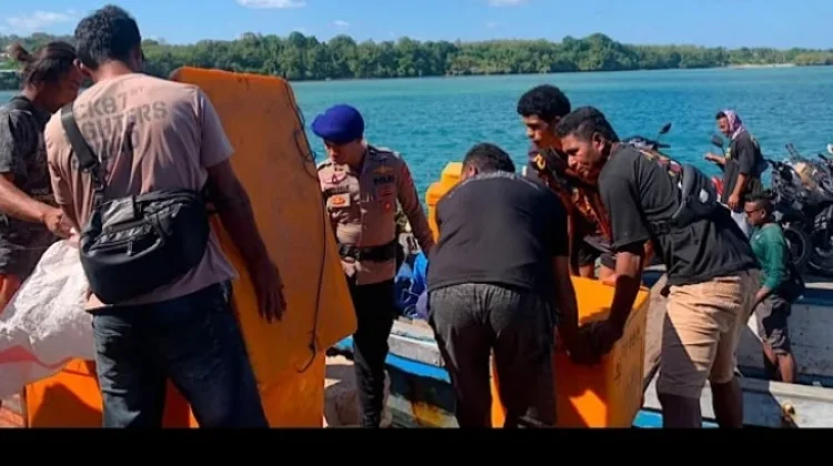 Polres Kepulauan Tanimbar Amankan Debarkasi Penumpang kapal