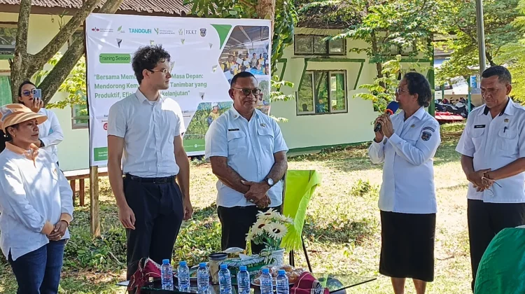Wabup Tanimbar Buka Dengan Resmi Pelatihan Bagi Kelompok Tani Holtikultura