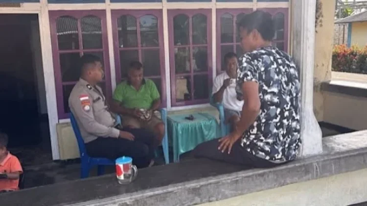 Bhabinkamtibmas Kabiarat Gelar Door to Door System