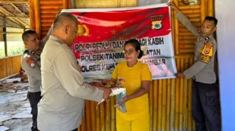 Polsek Tanimbar Selatan Gelar Aksi Polri Berbagi Kasih