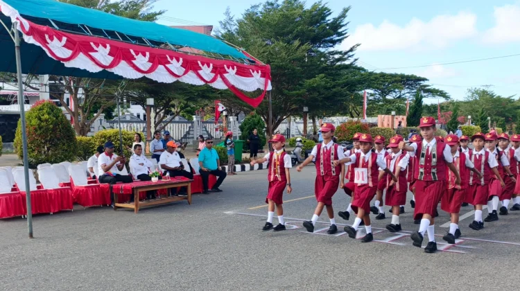 Lautan Merah Putih di Saumlaki Ribuan Pelajar Hentakkan Kaki Sambut Hut Ri Ke-81
