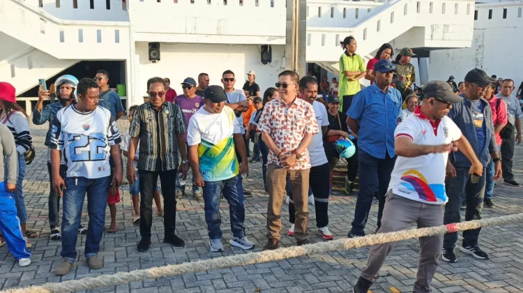 Ketua DPRD KKT Apresiasi Lomba Tarik Tambang Lintas OPD Meriahkan HUT RI ke-81