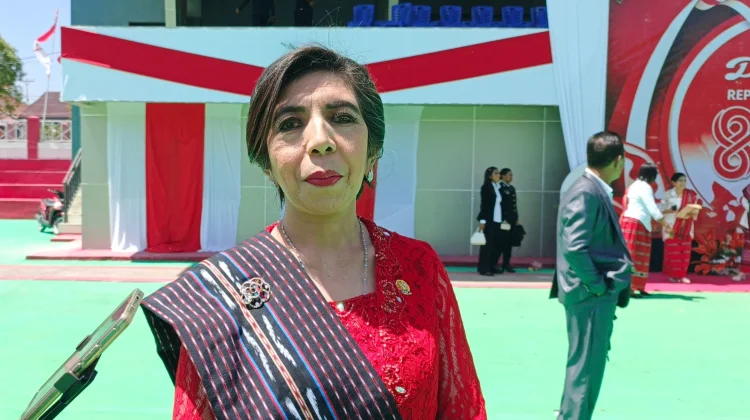 Dari Lapangan Mandriak Srikandi Tanimbar Apolonia Laratmase Suarakan Kemerdeka