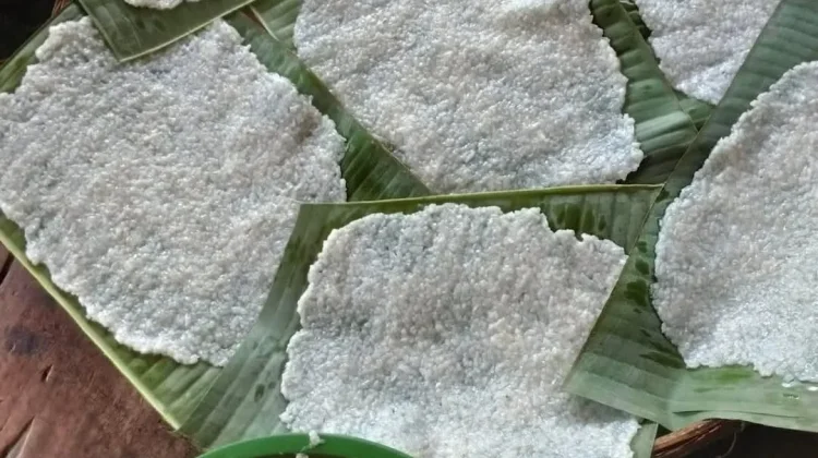 Sentuhan Kreatif Kuliner Rumahan: Kerupuk Singkong Olilit Timur Diminati