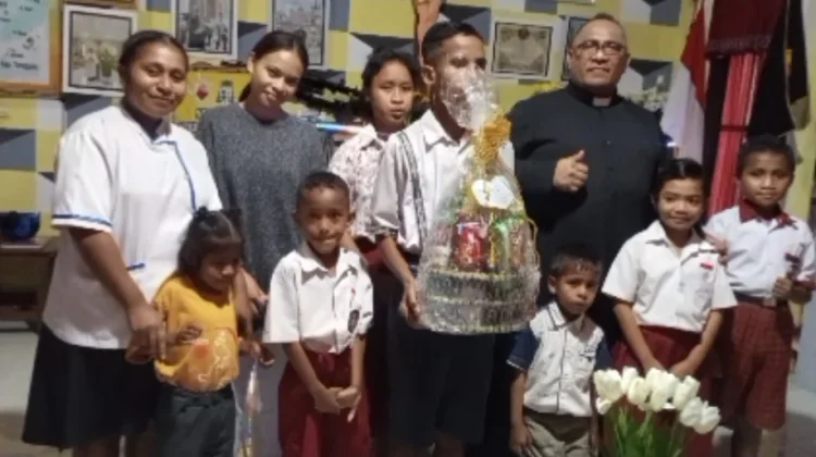 Berbagi Kasih di Panti Asuhan ALMA Menjala Harapan Bersama Kristus di Olilit Barat