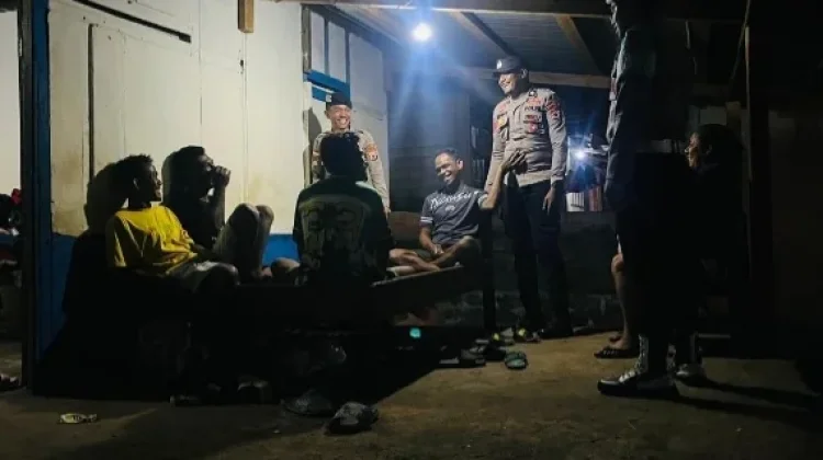 Polsek Selaru Bangun Komunikasi Aktif lewat Patroli Dialogis