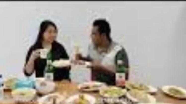Dapur Tanimbar Sediakan sovenir Tenun Bagu Pengunjung