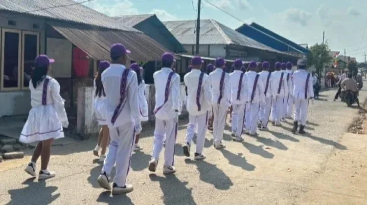 Polsek Tanut Terjunkan Personel Amankan Gerak Jalan Indah