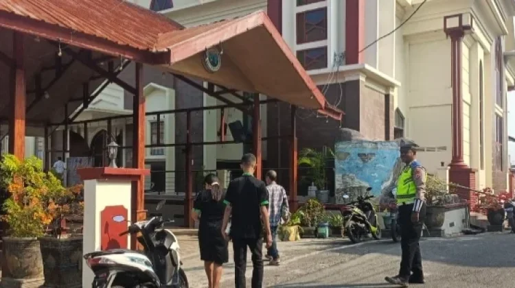 Polres Kepulauan Tanimbar Optimalkan Pengamanan Ibadah Minggu