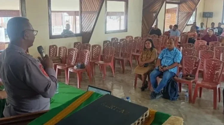 Kasat Binmas Polres Kepulauan Tanimbar, Edukasi Soal Hukum
