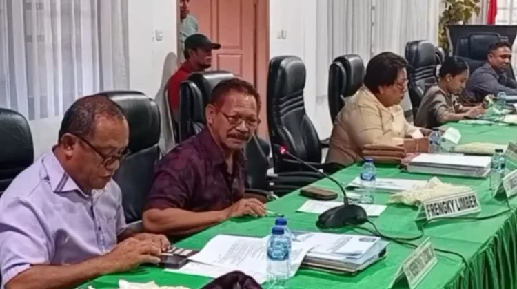 Pimpinan dan Anggota DPRD KKT Dukung Tutup HPH di Yamdena
