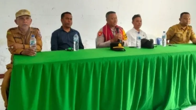 Kapolsek Kormomolin Kunjungi Desa Alusi Krawain
