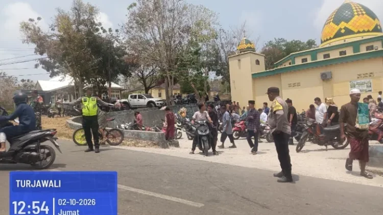 Sat Lantas Polres Tanimbar Gatur Lalin di Masjid