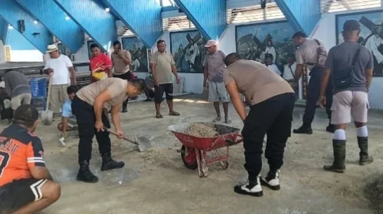 Kapolsek Tansel Pimpin Bakti Religi di Gereja Wowonda