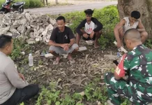 Bhabinkamtibmas Ilngei dan Babinsa Sambangi Warga