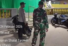 TNI-Polri Amankan Sholat Tarawih di Masjid Al Muhajirin