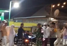TNI-Polri Amankan Shalat Isya dan Tarawih di Larat