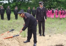 Polres Kepulauan Tanimbar Gelar Upacara Pemakaman Alm. Werluka