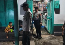 TNI-Polri Gelar Patroli Jalan Kaki Pastikan Kondusifitas