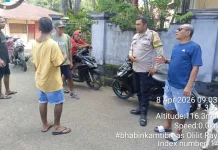 Bhabinkamtibmas Olilit Raya Ajak Pengemudi Ojek Jaga Kamtibmas