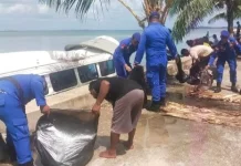 Sat Polair Polres Kepulauan Tanimbar Bersihkan Pelabuhan Rakyat