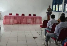 Kapolsek Fordata Amankan Syukuran Kelulusan SMA