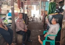 Bhabinkamtibmas Sifnana Sampaikan Pesan Terkait Cuaca Ekstrem
