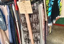 Celana Kulot Pinggir Jalan Murah di Kota Saumlaki.