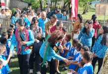 Kedatangan Bunda PAUD  Maluku di Desa Tumbur  Disambut  Manis Generasi  Emas Tanimbar