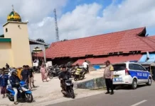 Bhabinkamtibmas Sifnana Amankan Ibadah Sholat Jumat