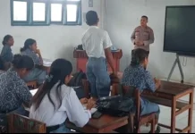 Kapolsek Nirunmas Berikan Materi Sadarkum di SMAN 15