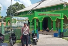 Sat Lantas Polres Kepulauan Tanimbar Amankan Sholat Jumat