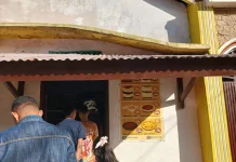 Lapak Kue Jalan Sifnana Jadi Primadona Pembeli Pagi