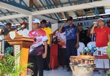 Ribuan Warga Tanimbar Utara Menyatu dalam Pawai Budaya Semarak Kemerdekaan.