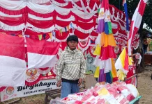 Umbul-umbul dan Bendera Hias Semarakkan HUT RI ke-81 di Tanimbar