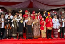Pesona Tenun Tanimbar Curi Perhatian di Perayaan HUT Provinsi Maluku ke-81