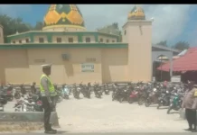 Sat Lantas Polres Kepulauan Tanimbar Amankan Sholat Jumat