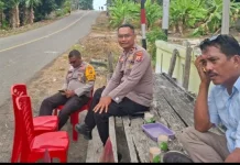 Kapolsek Wertamrian Pimpin Patroli Cipta Kondisi dan pengawalan Warga